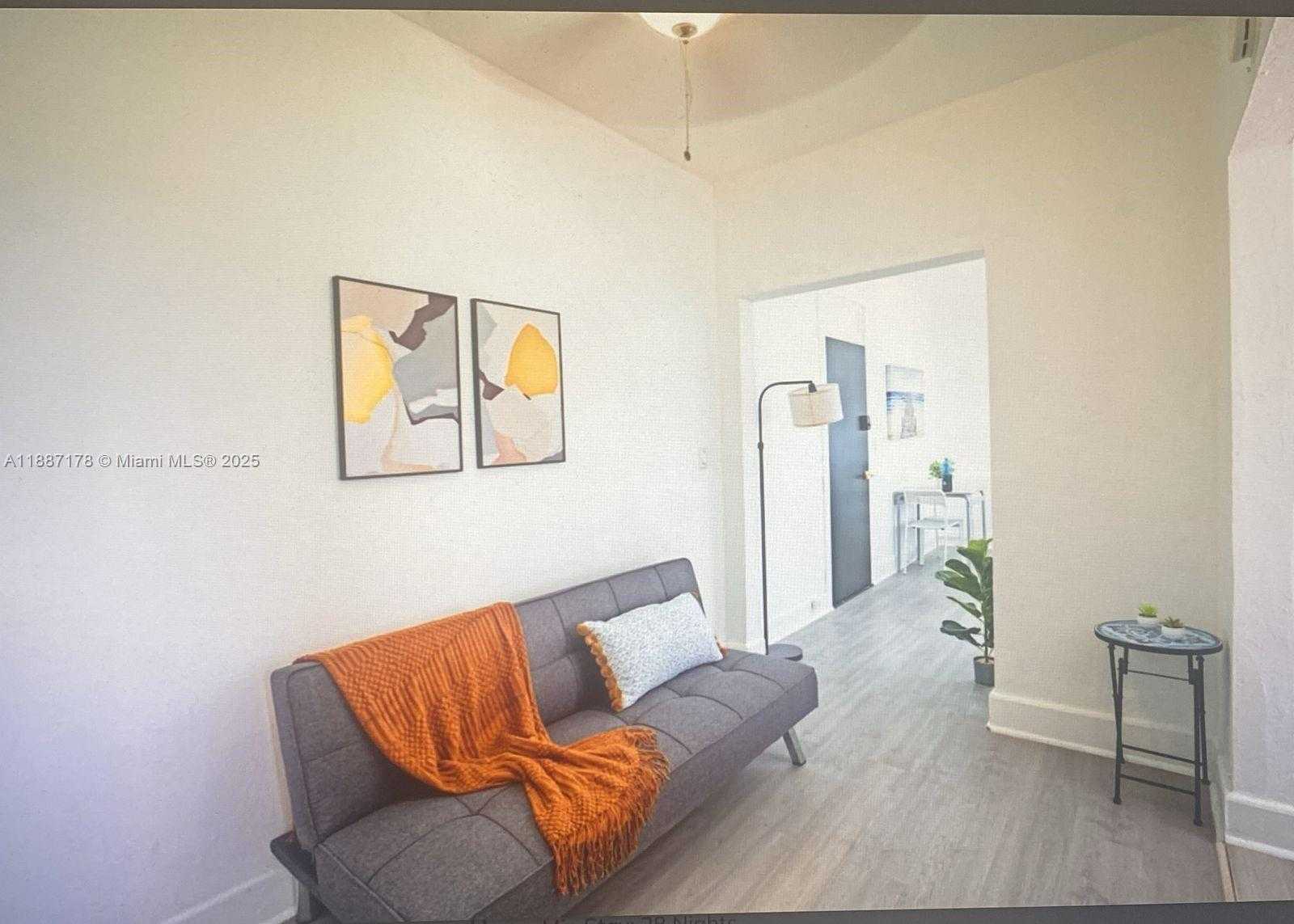 Small Image of 444 PONCE DE LEON BLVD, Coral Gables Number 50