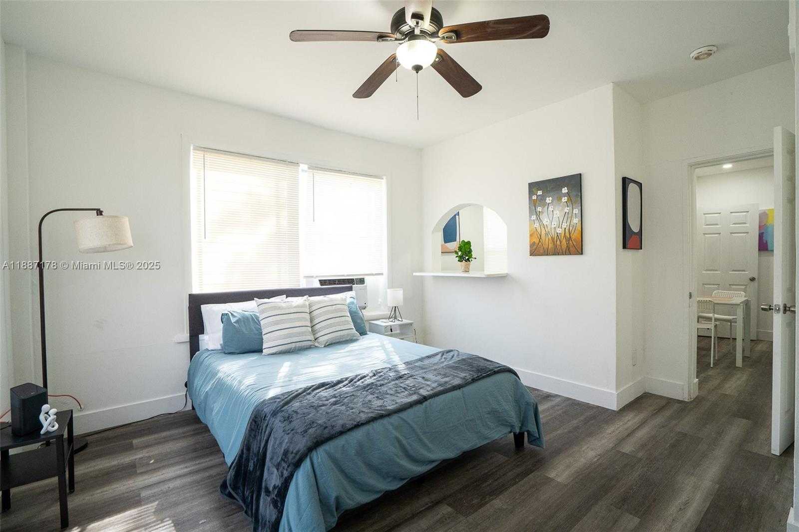 Small Image of 444 PONCE DE LEON BLVD, Coral Gables Number 55