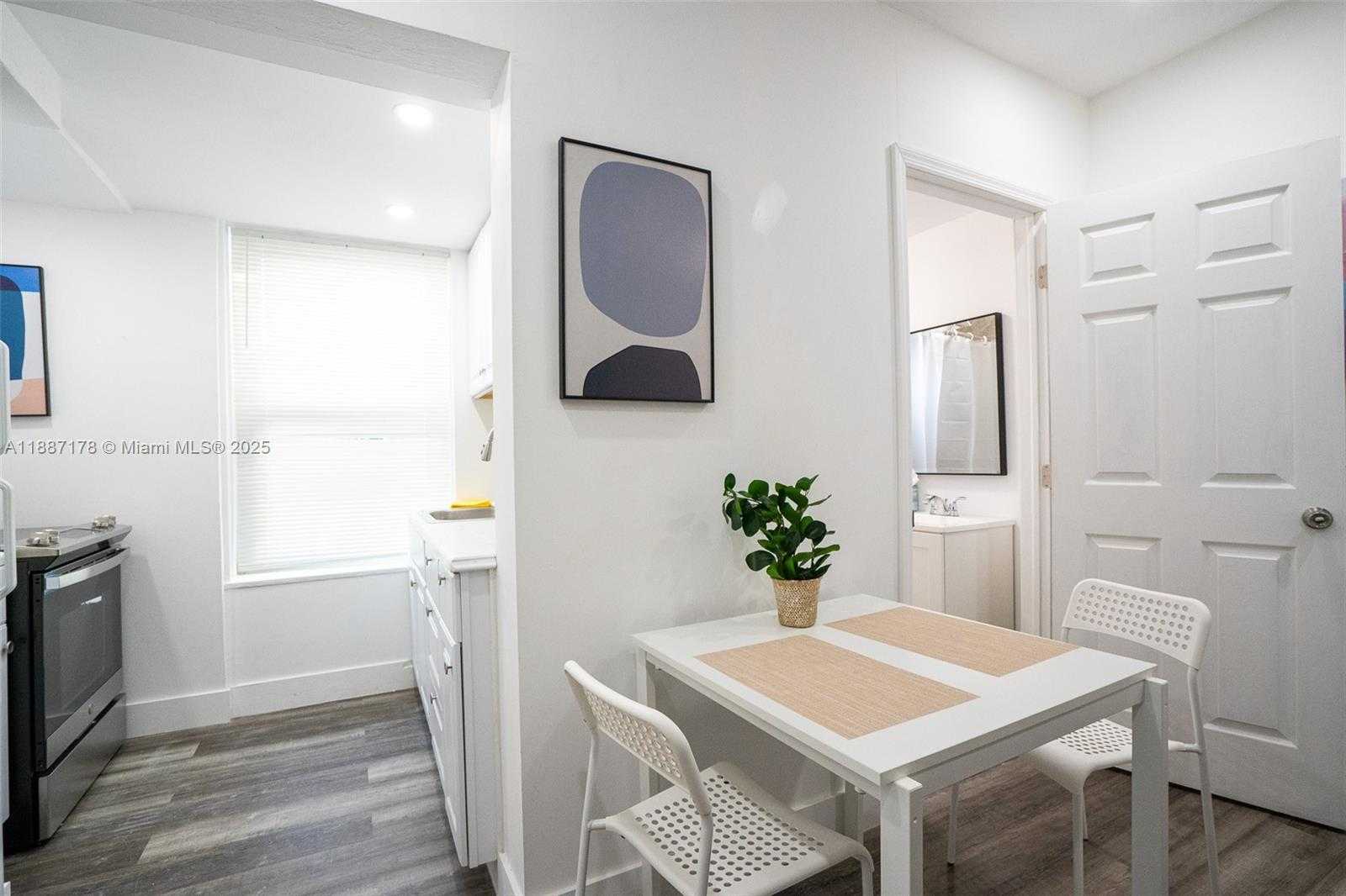 Small Image of 444 PONCE DE LEON BLVD, Coral Gables Number 60