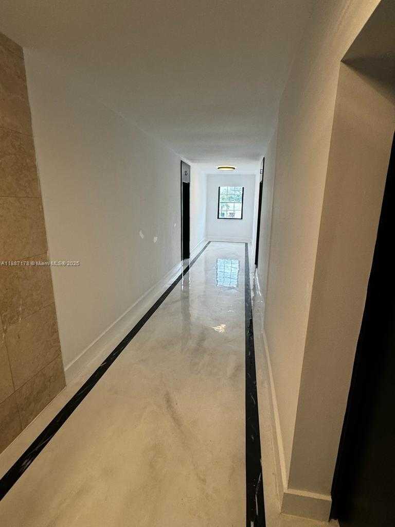 Small Image of 444 PONCE DE LEON BLVD, Coral Gables Number 7