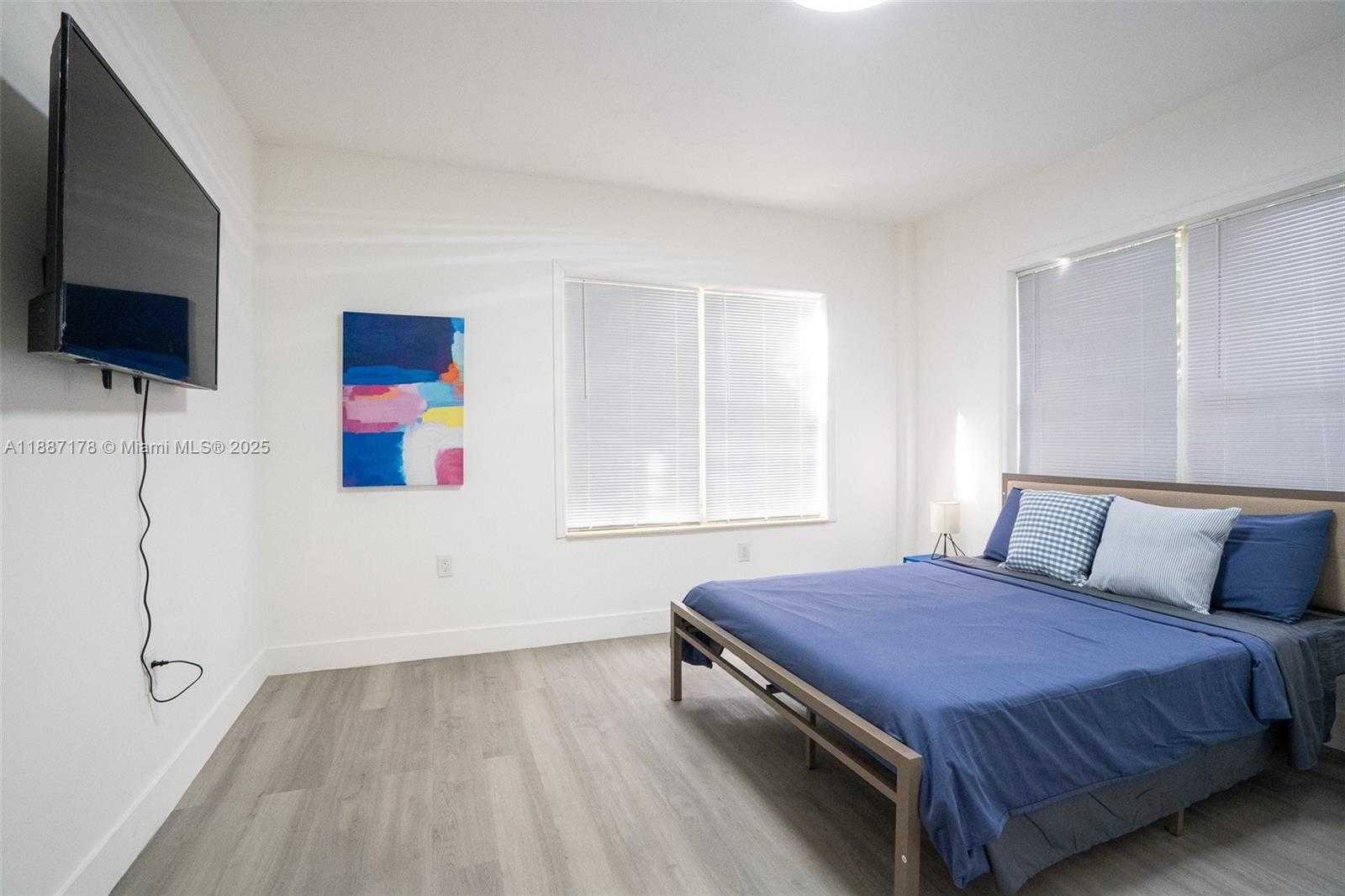 Small Image of 444 PONCE DE LEON BLVD, Coral Gables Number 75