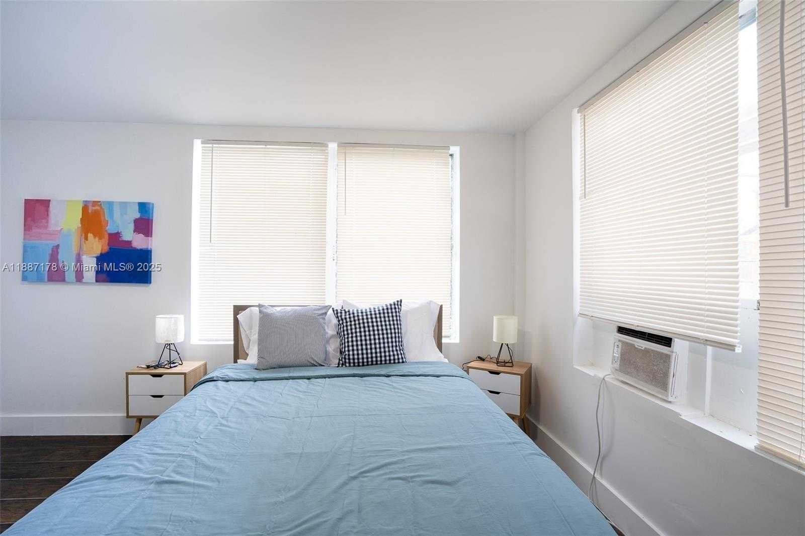 Small Image of 444 PONCE DE LEON BLVD, Coral Gables Number 84