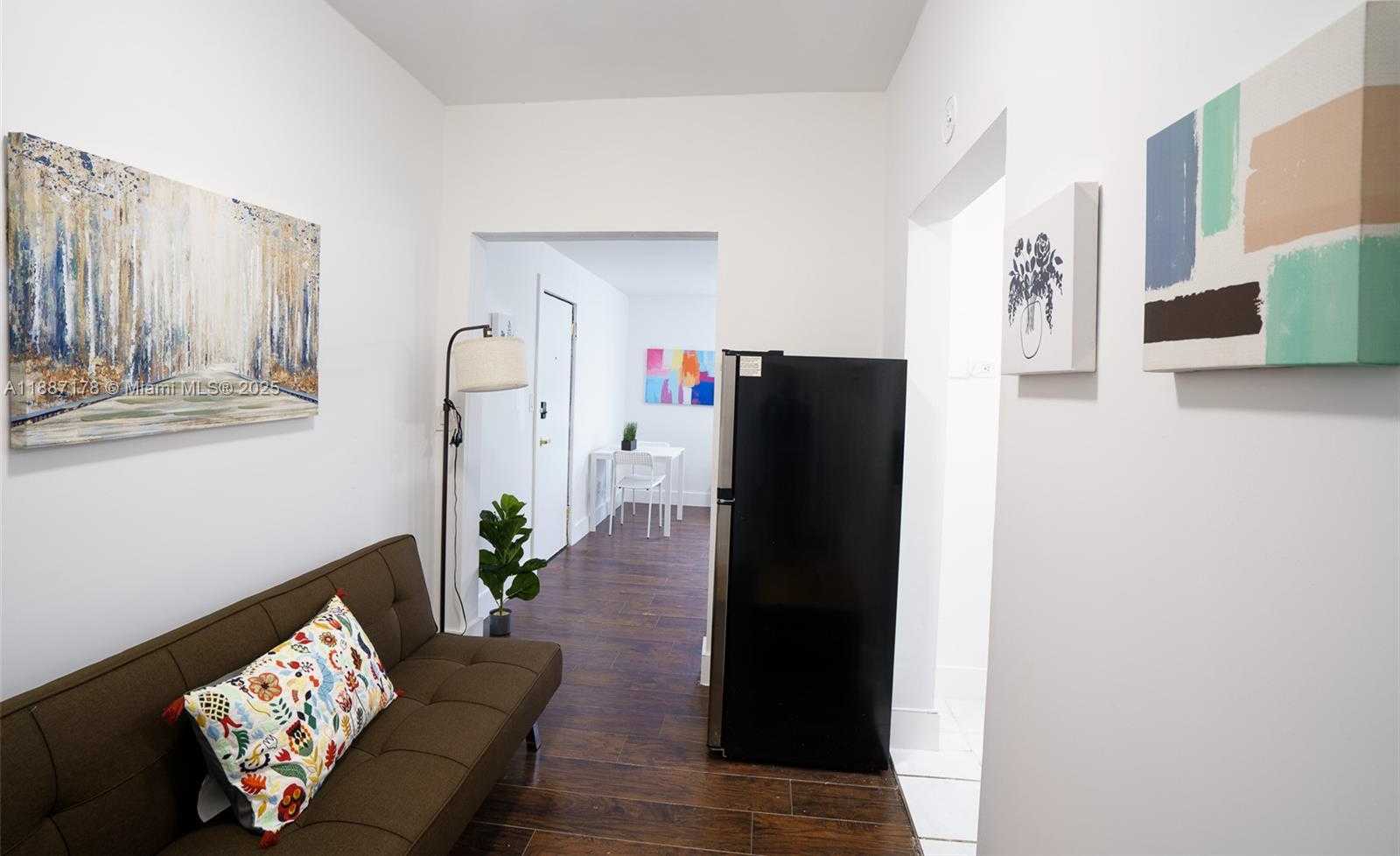 Small Image of 444 PONCE DE LEON BLVD, Coral Gables Number 90