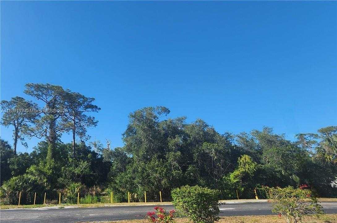 Small Image of W HICKPOCHEE, Other City - In The State Of Florida Number 2