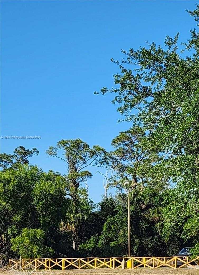 Small Image of W HICKPOCHEE, Other City - In The State Of Florida Number 3
