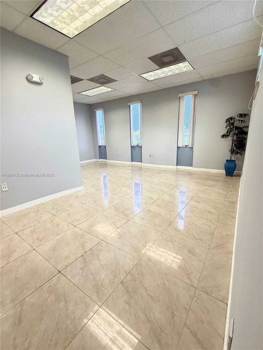 Small Image of 1820 NORTH EAST 163RD ST, North Miami Beach Number 5