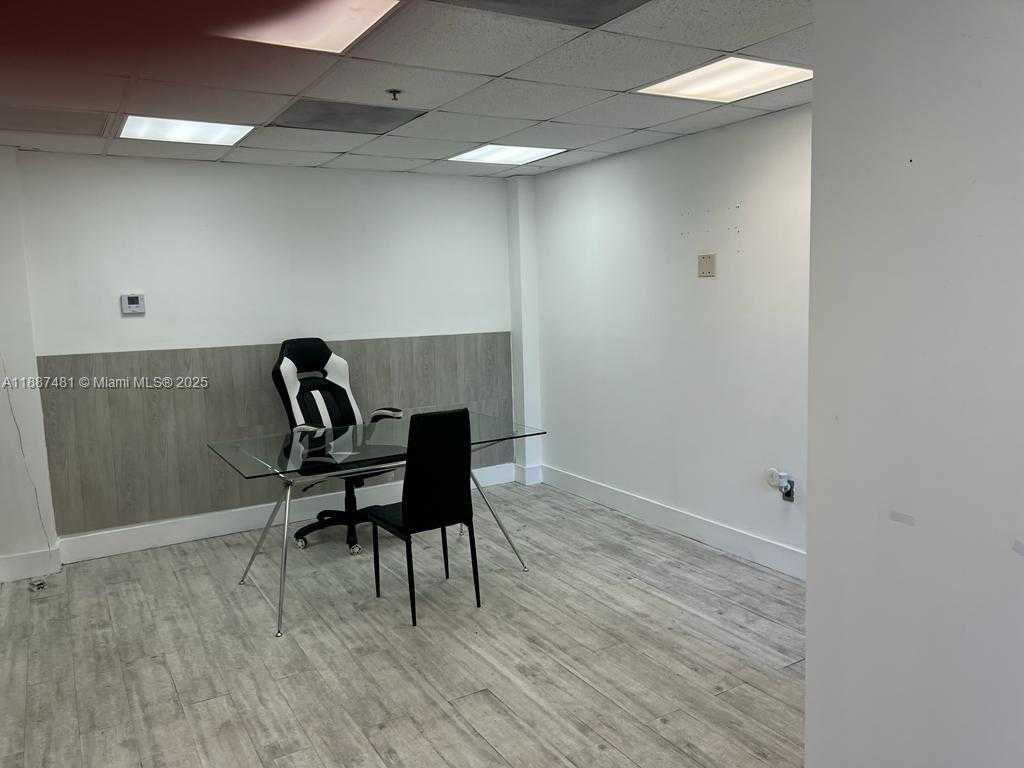 Small Image of 10601 NORTH WEST 122ND ST #14, Medley Number 11