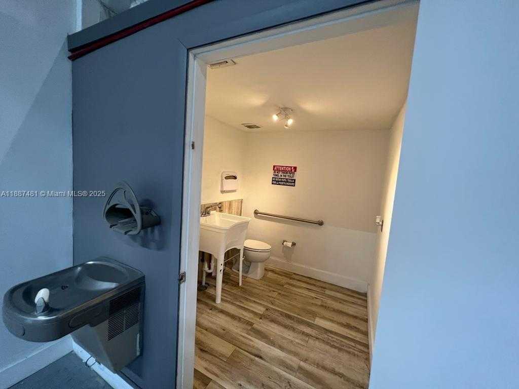 Small Image of 10601 NORTH WEST 122ND ST #14, Medley Number 5