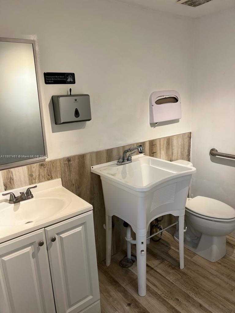 Small Image of 10601 NORTH WEST 122ND ST #14, Medley Number 7
