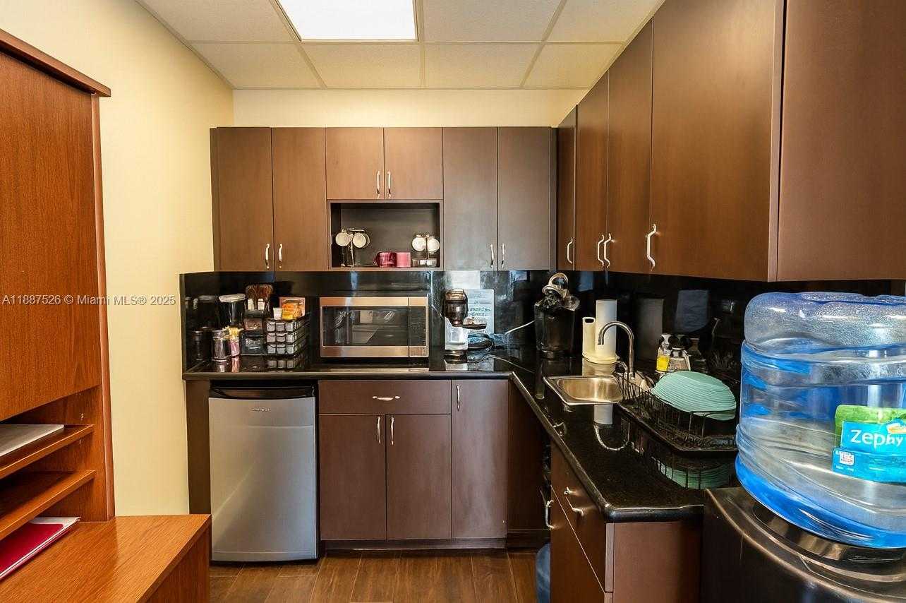 Small Image of 1625 NORTH COMMERCE PKWY #225, Weston Number 9