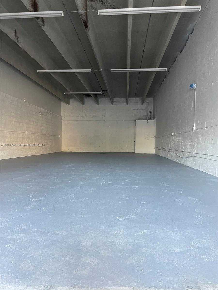 Small Image of 10412 SOUTH WEST 184TH TER, Miami Number 4