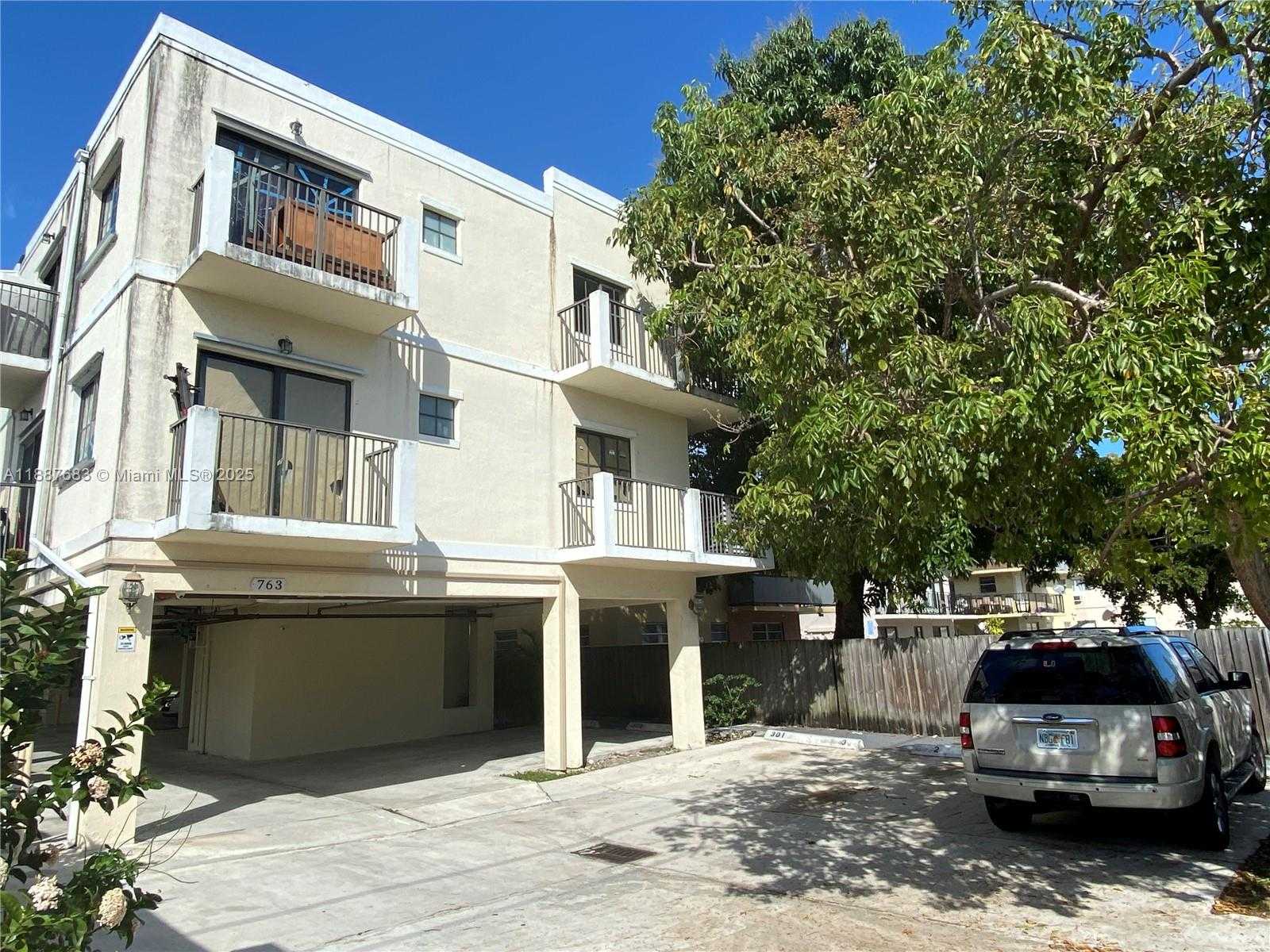 Small Image of 763 SOUTH WEST 5TH ST, Miami Number 11