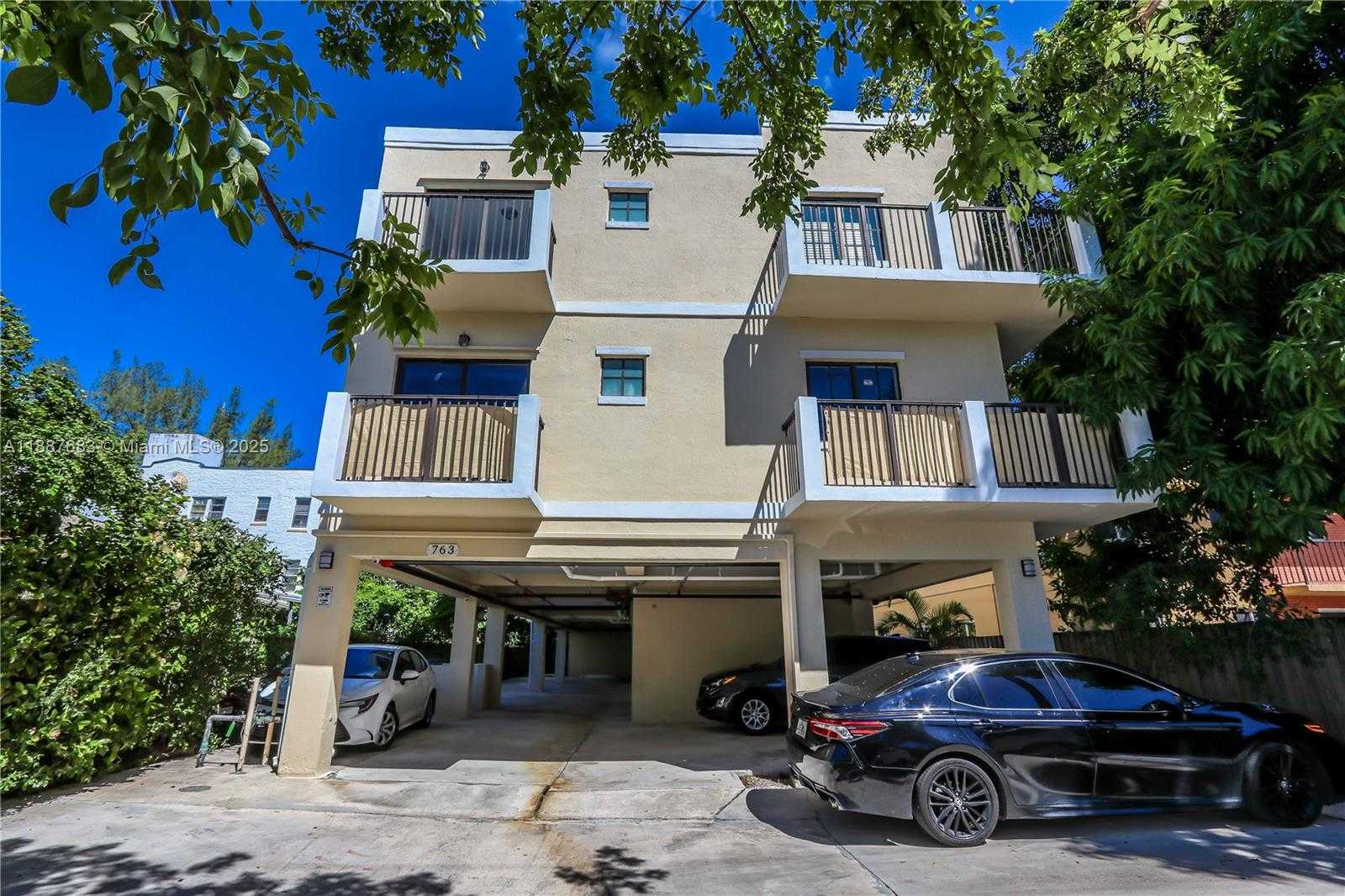 Small Image of 763 SOUTH WEST 5TH ST, Miami Number 12