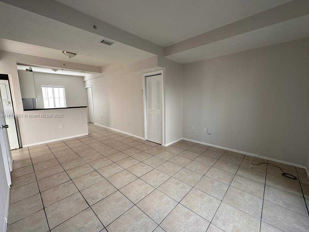 Small Image of 763 SOUTH WEST 5TH ST, Miami Number 13
