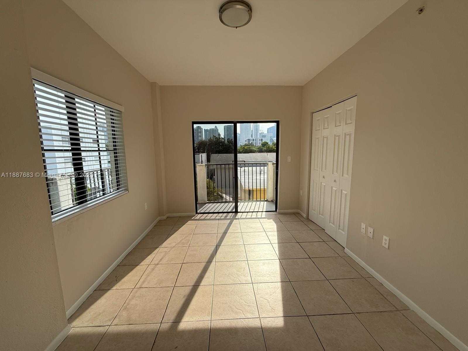 Small Image of 763 SOUTH WEST 5TH ST, Miami Number 17