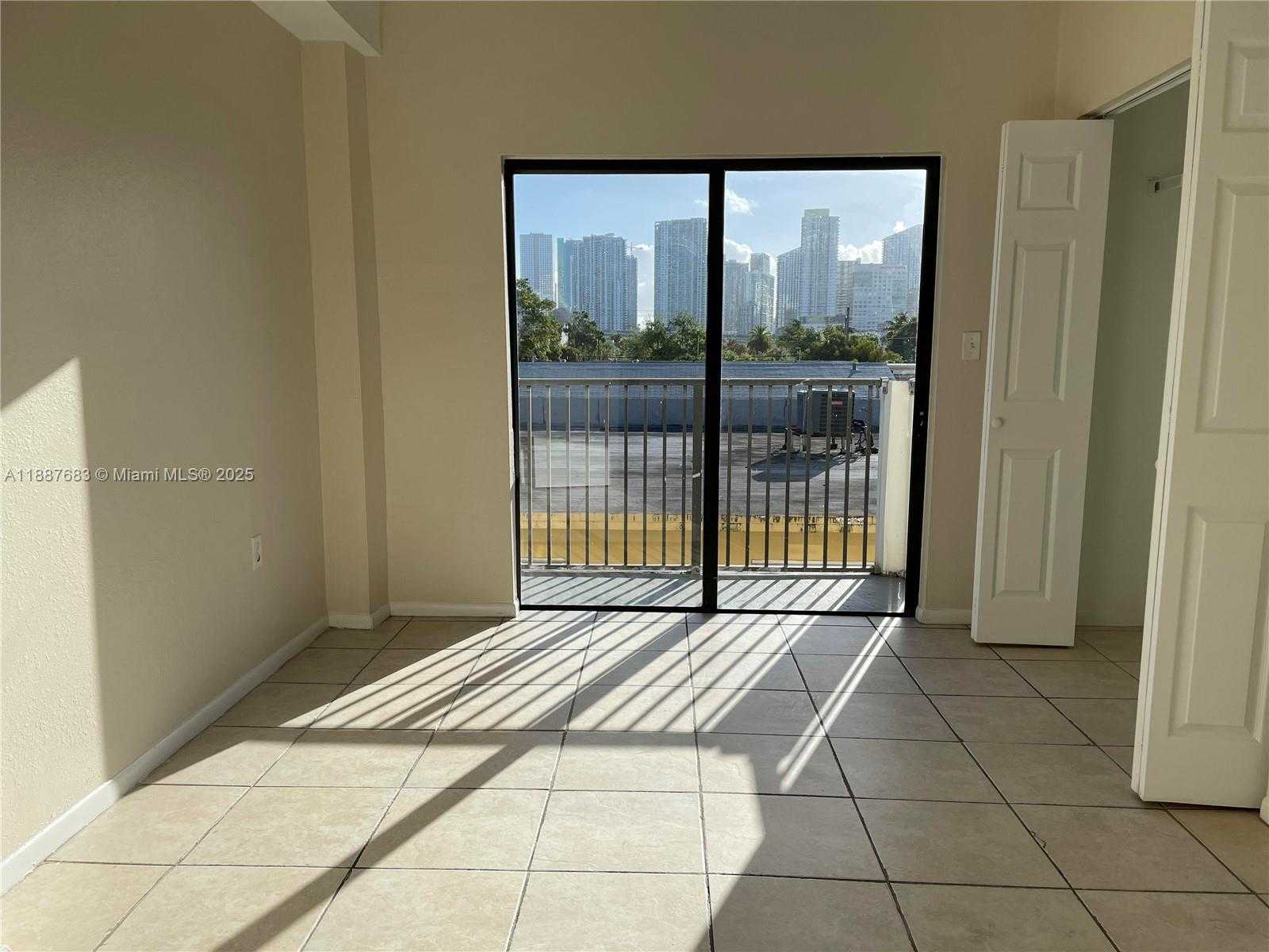 Small Image of 763 SOUTH WEST 5TH ST, Miami Number 18