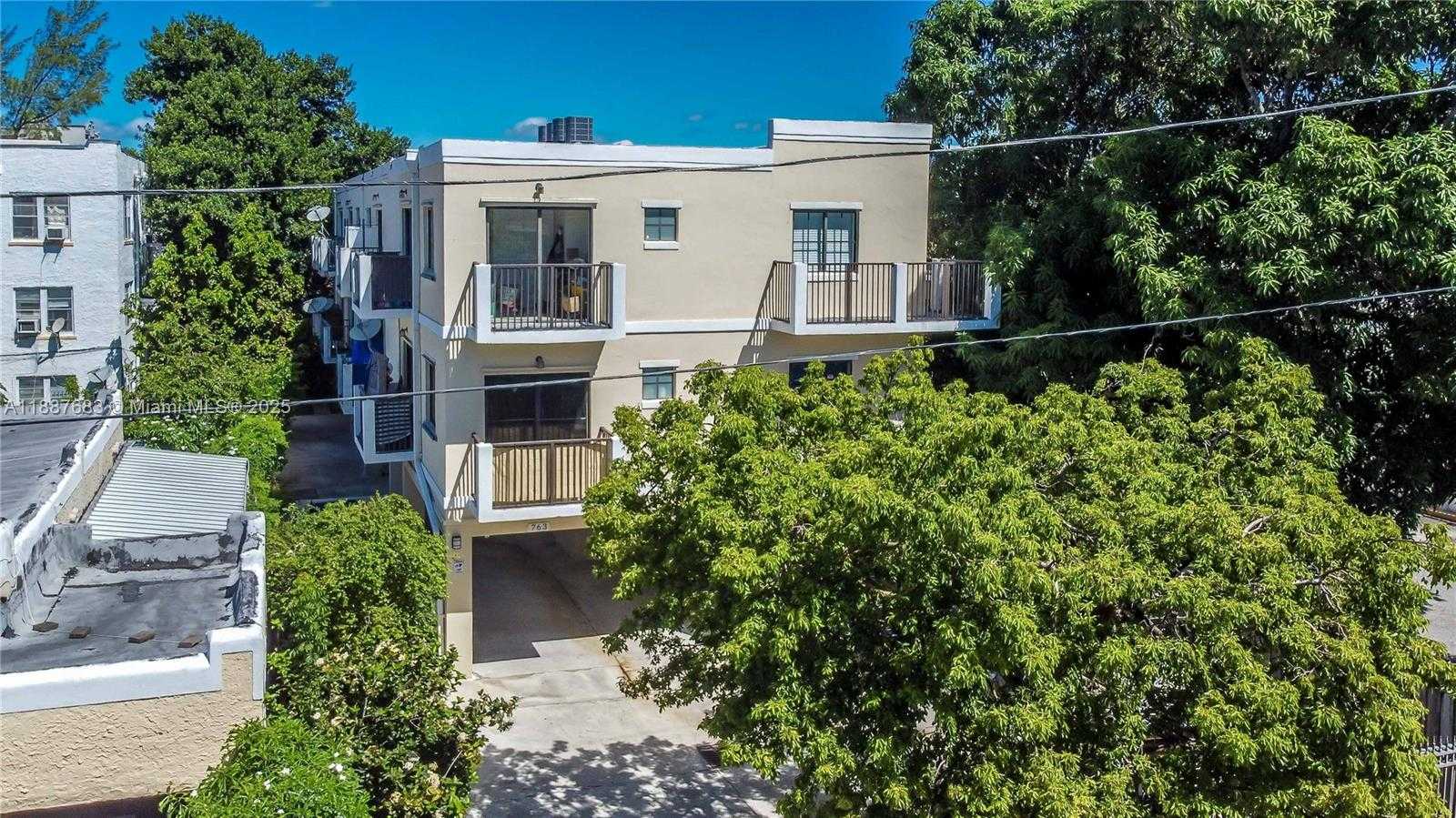 Small Image of 763 SOUTH WEST 5TH ST, Miami Number 2
