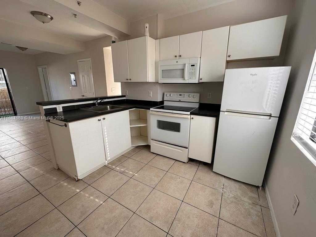 Small Image of 763 SOUTH WEST 5TH ST, Miami Number 22