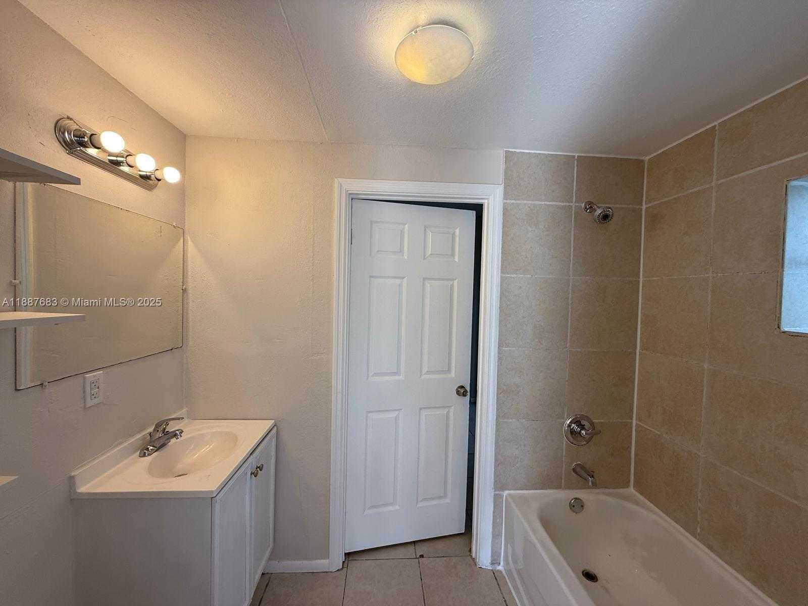 Small Image of 763 SOUTH WEST 5TH ST, Miami Number 26