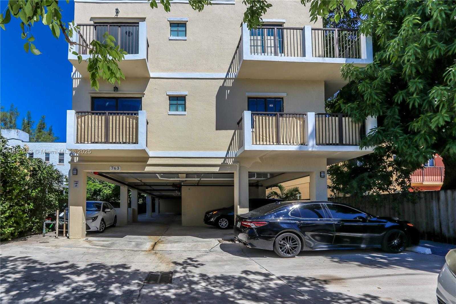 Small Image of 763 SOUTH WEST 5TH ST, Miami Number 29