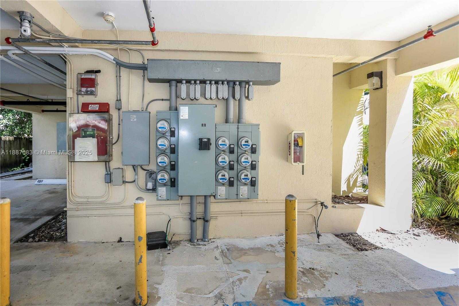 Small Image of 763 SOUTH WEST 5TH ST, Miami Number 32