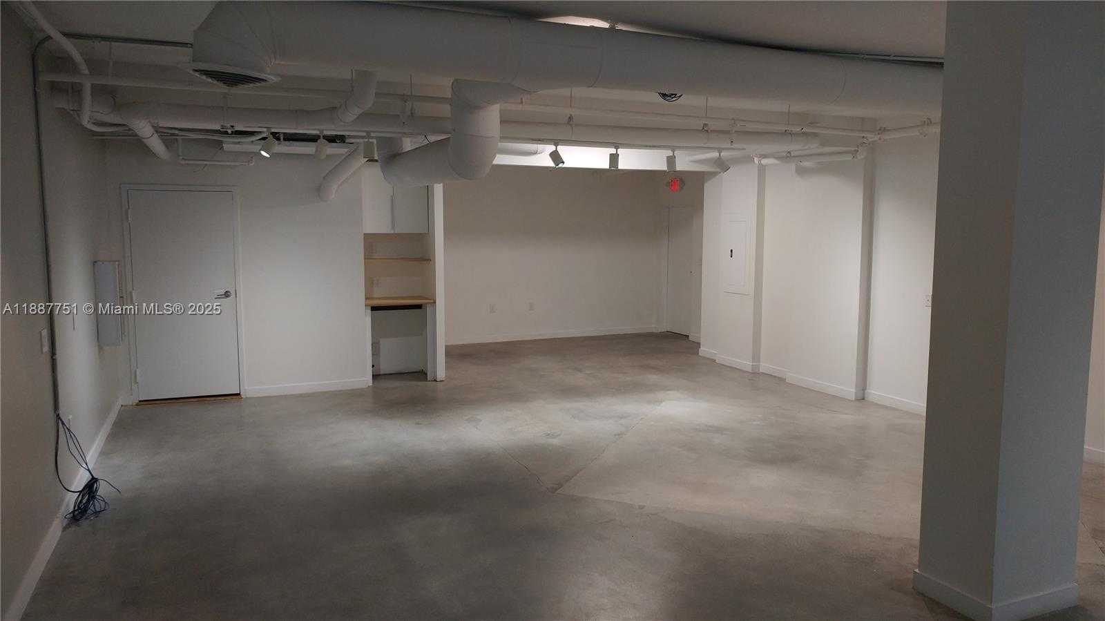 Small Image of Miami Number 7