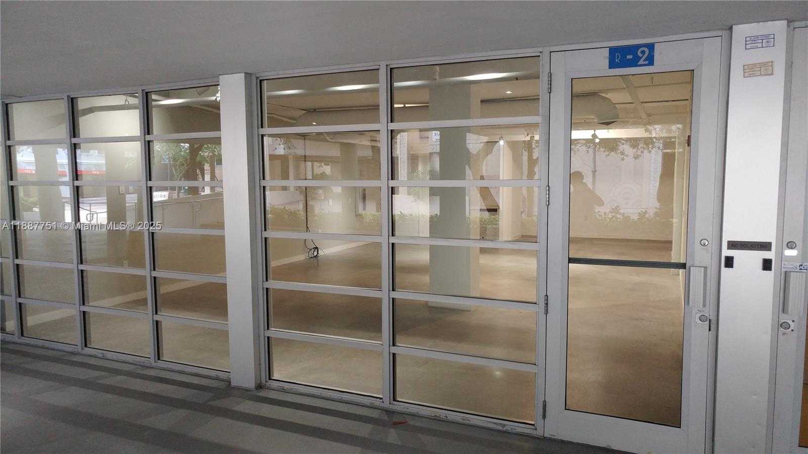 Small Image of Miami Number 9