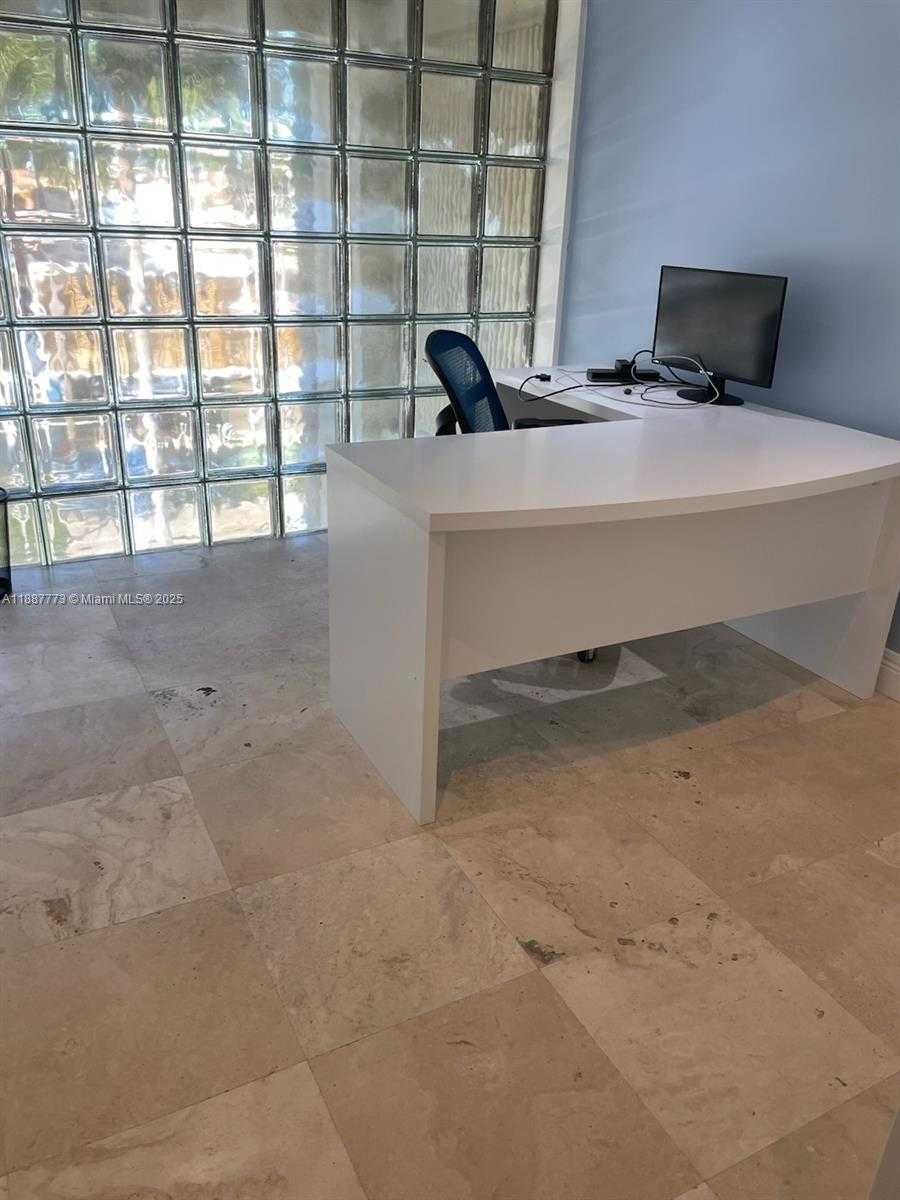 Small Image of 1160 KANE CONCOURSE, Bay Harbor Islands Number 10