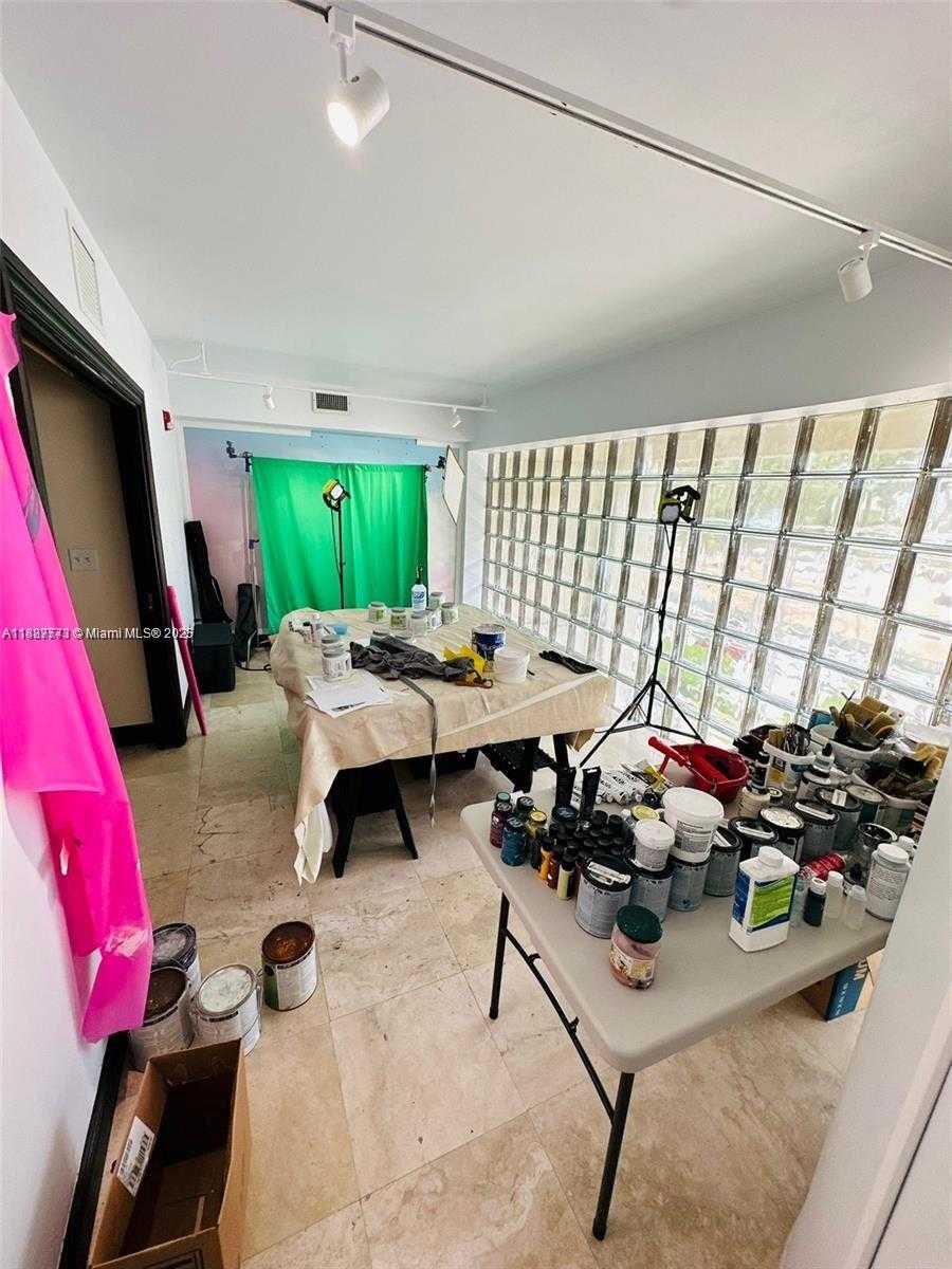 Small Image of 1160 KANE CONCOURSE, Bay Harbor Islands Number 6