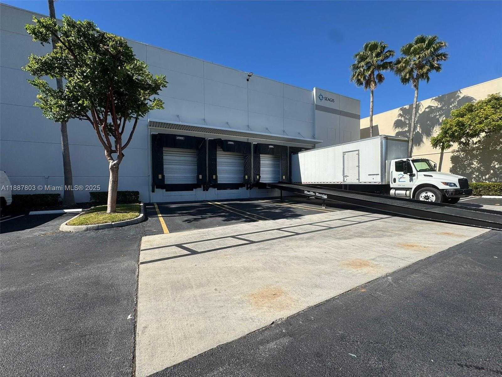 Small Image of 3450 NORTH WEST 115TH AVE, Doral Number 16
