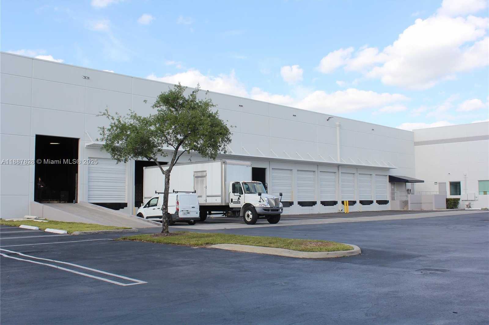Small Image of 3450 NORTH WEST 115TH AVE, Doral Number 7