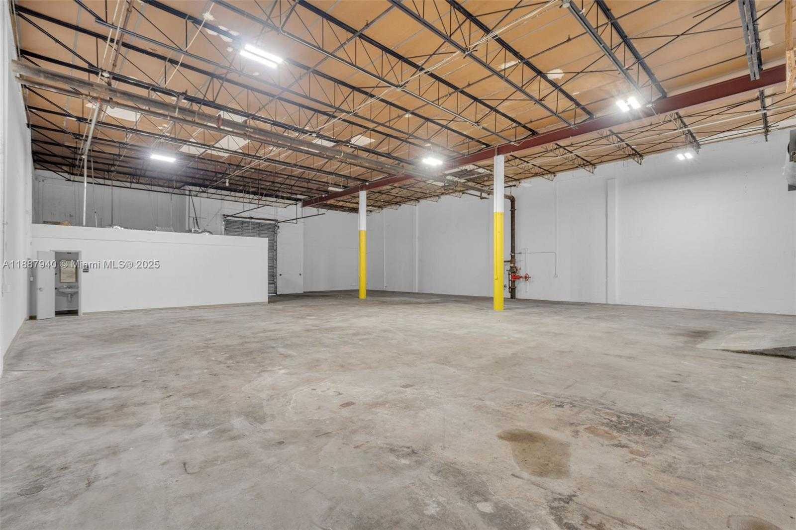 Small Image of 325 WEST 75TH PL #1A, Hialeah Number 3