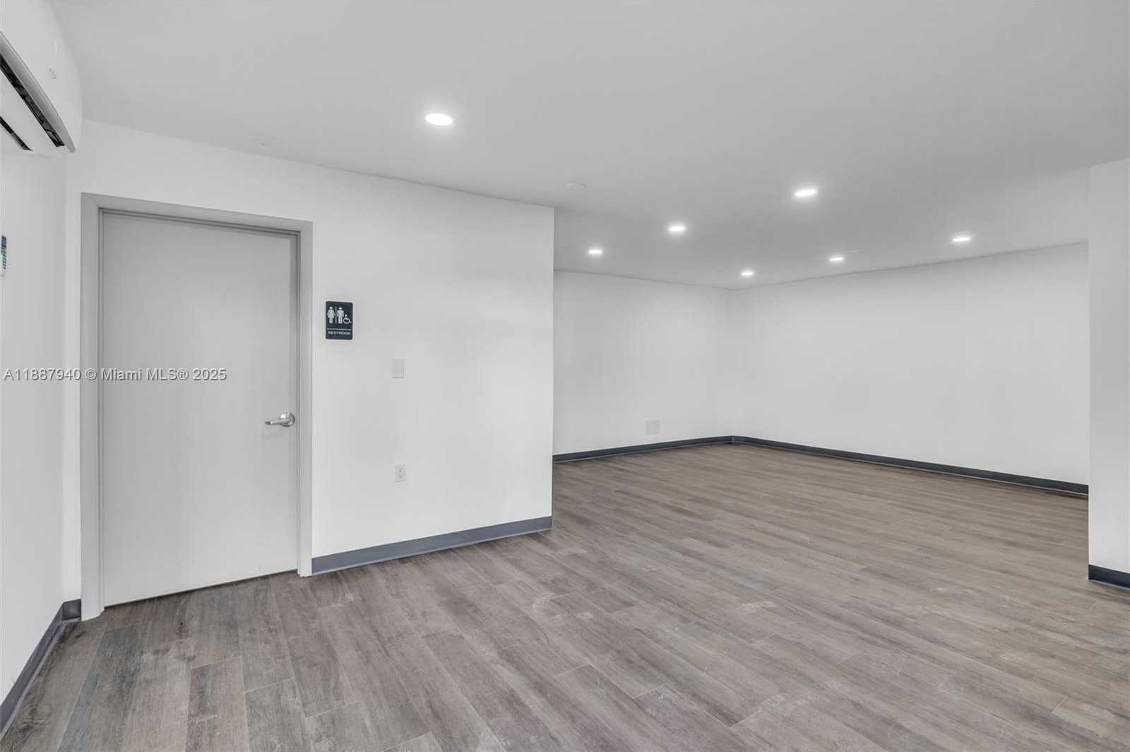 Small Image of 325 WEST 75TH PL #1A, Hialeah Number 4