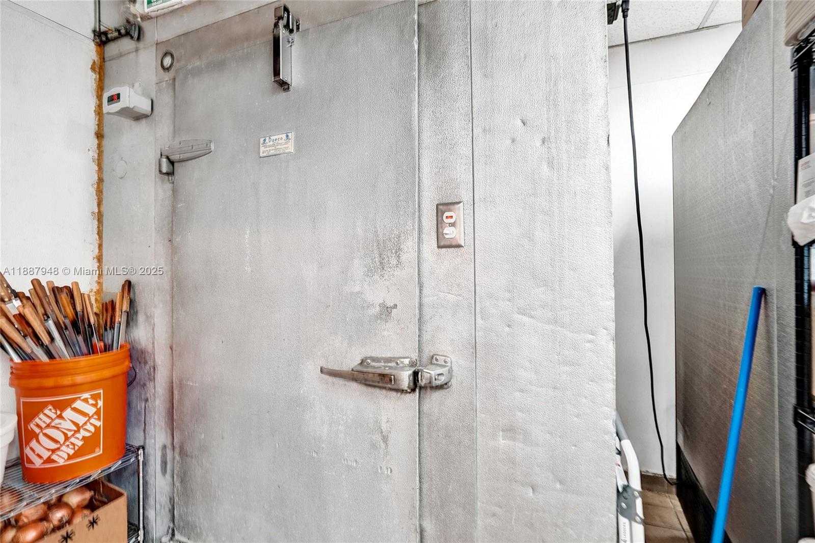 Small Image of 1100 NORTH EAST 4TH AVE #1-2, Fort Lauderdale Number 28