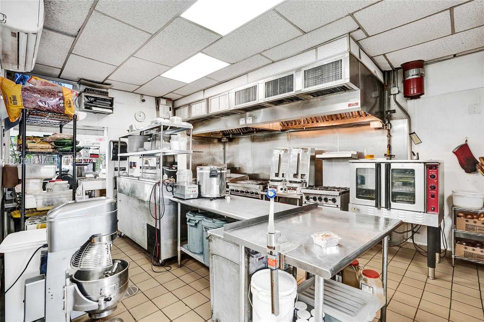 Small Image of 1100 NORTH EAST 4TH AVE #1-2, Fort Lauderdale Number 33