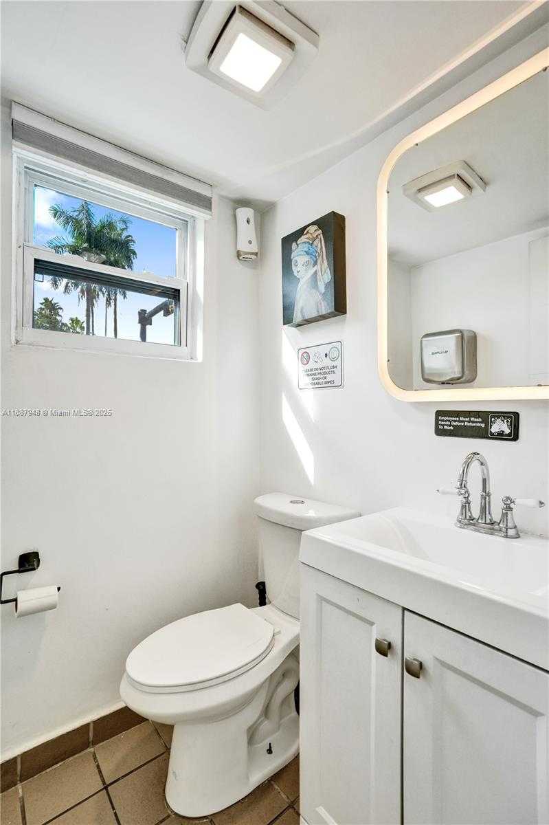 Small Image of 1100 NORTH EAST 4TH AVE #1-2, Fort Lauderdale Number 39