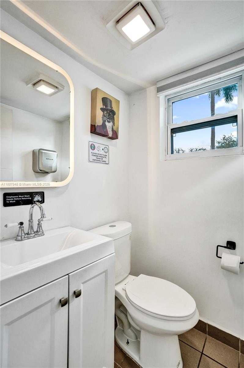 Small Image of 1100 NORTH EAST 4TH AVE #1-2, Fort Lauderdale Number 41