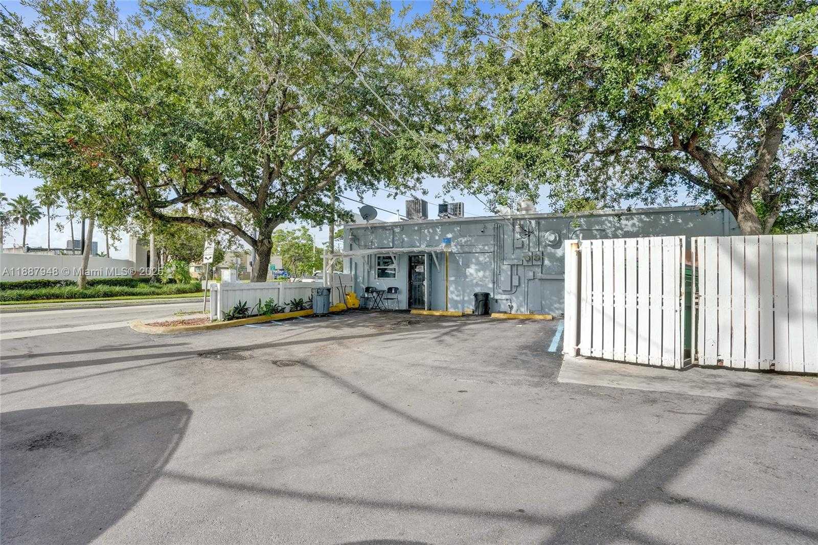 Small Image of 1100 NORTH EAST 4TH AVE #1-2, Fort Lauderdale Number 5