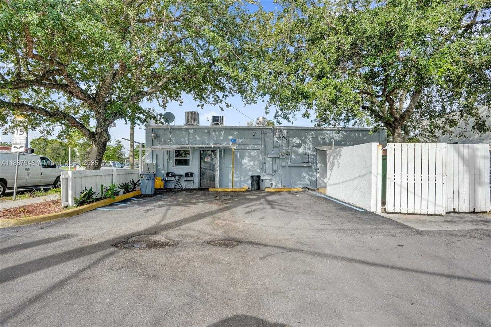 Small Image of 1100 NORTH EAST 4TH AVE #1-2, Fort Lauderdale Number 6