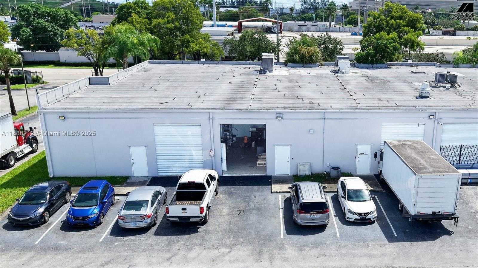 Small Image of 4101 SOUTH WEST 47TH AVE #105-106, Davie Number 3