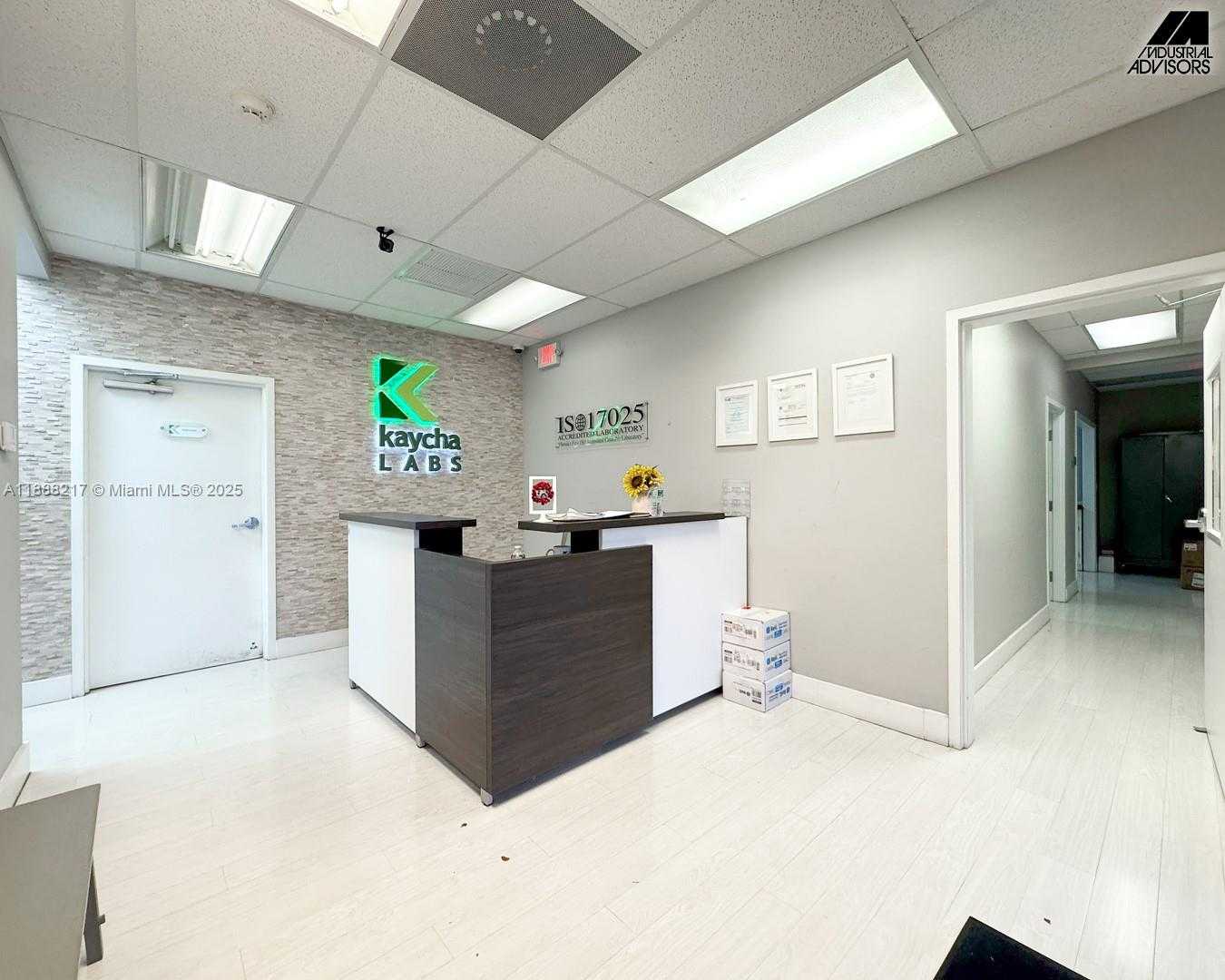 Small Image of 4131 SOUTH WEST 47TH AVE #1407-1408, Davie Number 13