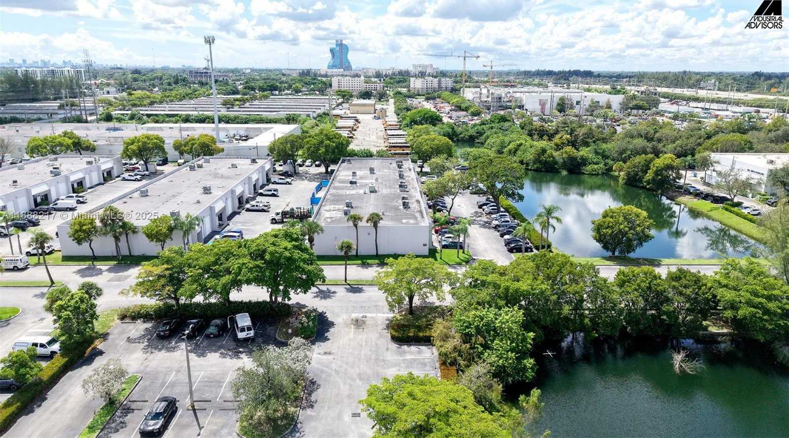 Small Image of 4131 SOUTH WEST 47TH AVE #1407-1408, Davie Number 3