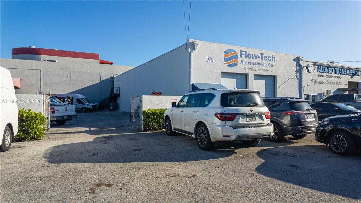 Small Image of 7021 SOUTH WEST 13TH TER, Miami Number 2