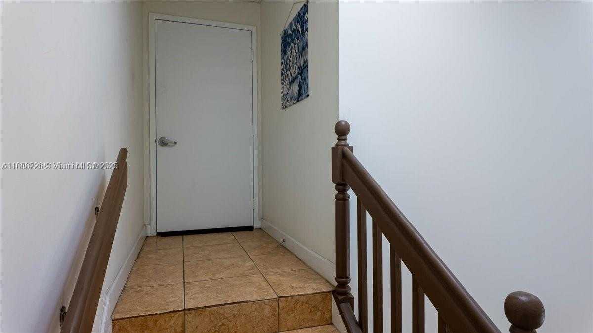 Small Image of 7021 SOUTH WEST 13TH TER, Miami Number 20