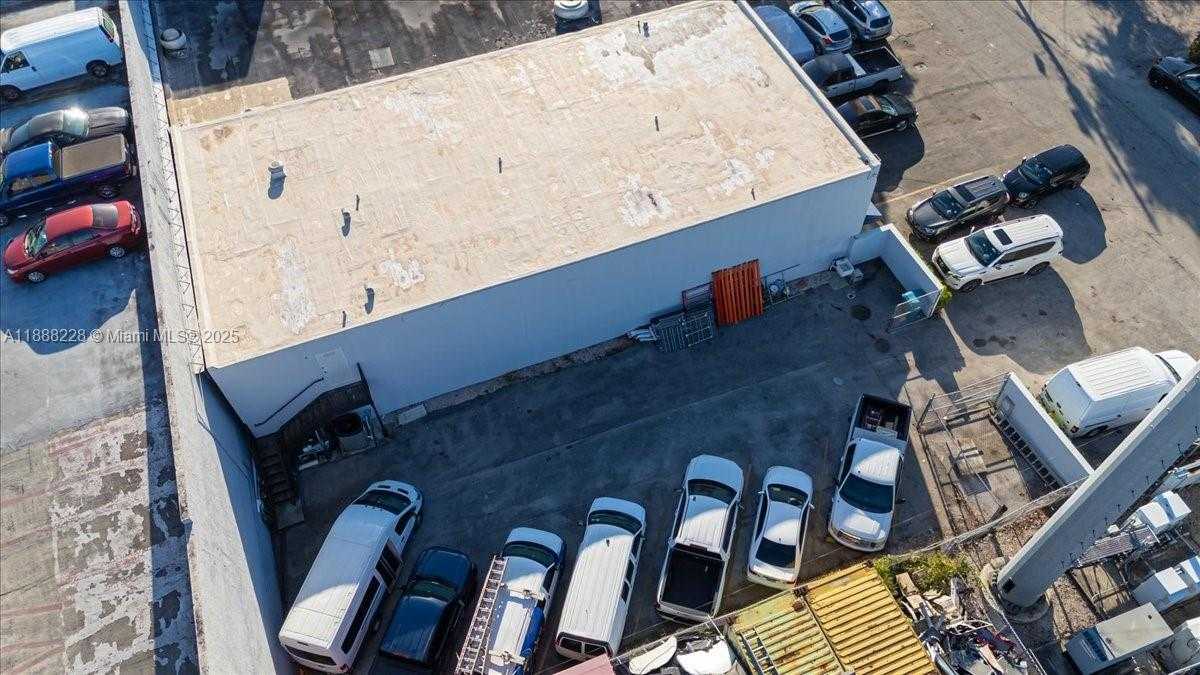Small Image of 7021 SOUTH WEST 13TH TER, Miami Number 5