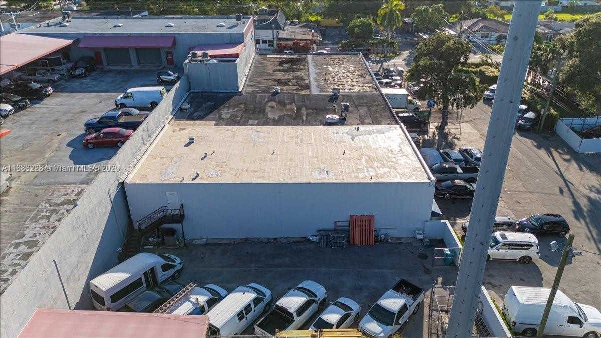 Small Image of 7021 SOUTH WEST 13TH TER, Miami Number 6