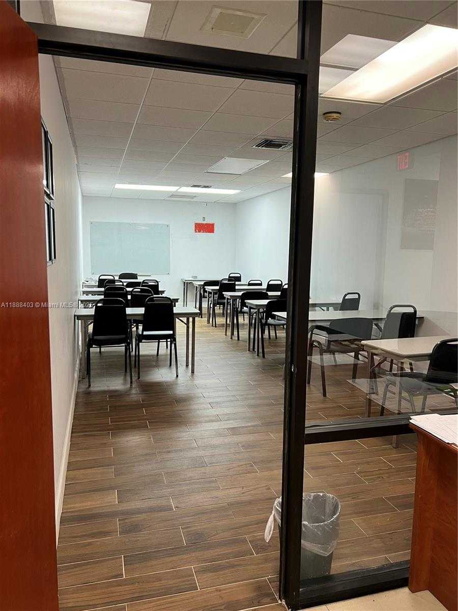 Small Image of 7208 NORTH WEST 72ND AVE, Miami Number 3