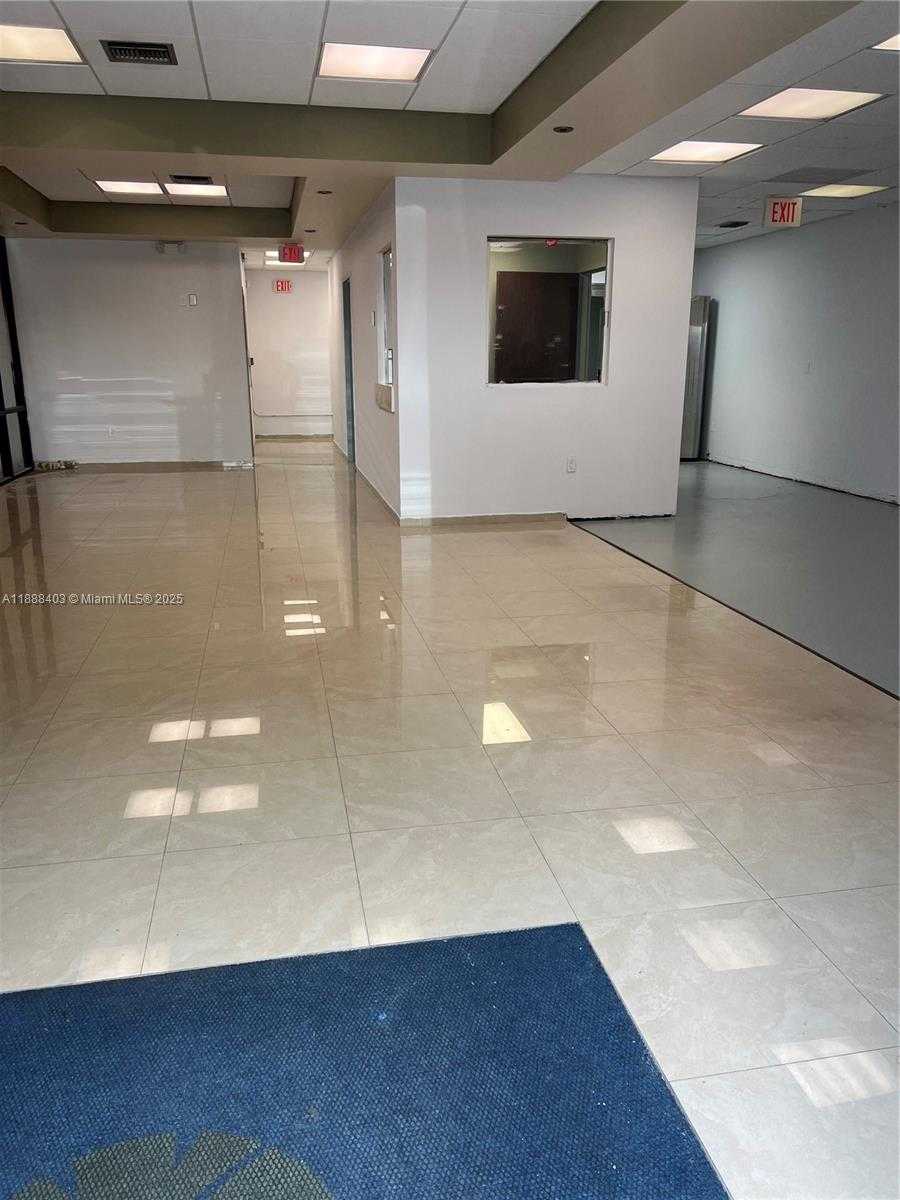 Small Image of 7208 NORTH WEST 72ND AVE, Miami Number 4