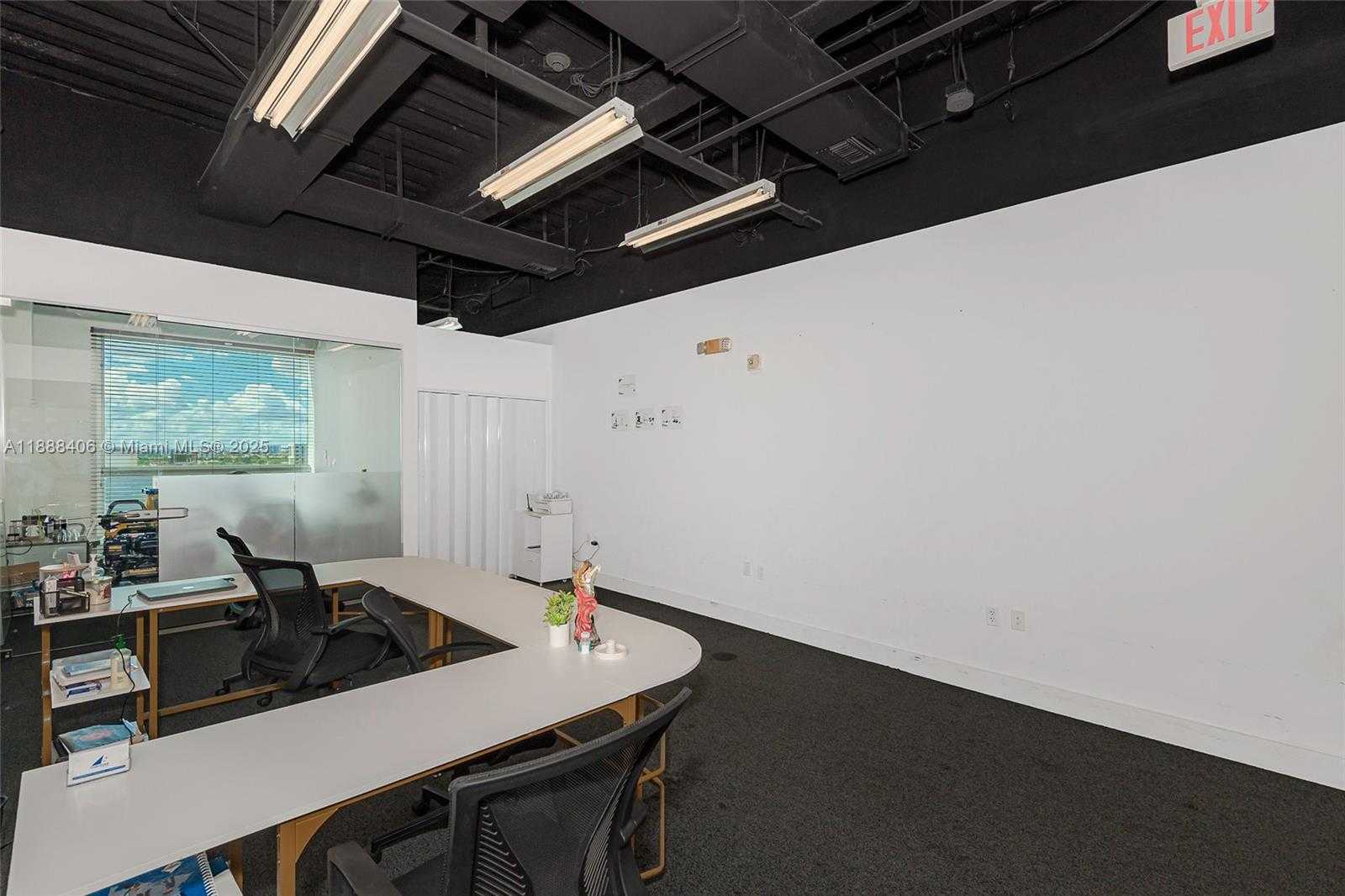 Small Image of 175 SE 7th St, Miami, FL 33131, USA Number 11