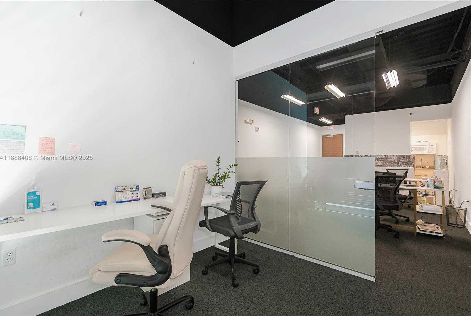 Small Image of 175 SE 7th St, Miami, FL 33131, USA Number 13